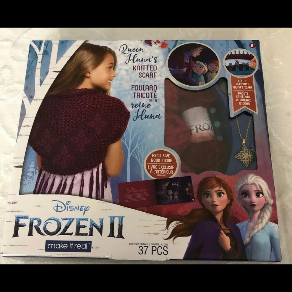 Make It Real Disney Frozen 2 Queen Iduna's Knitted